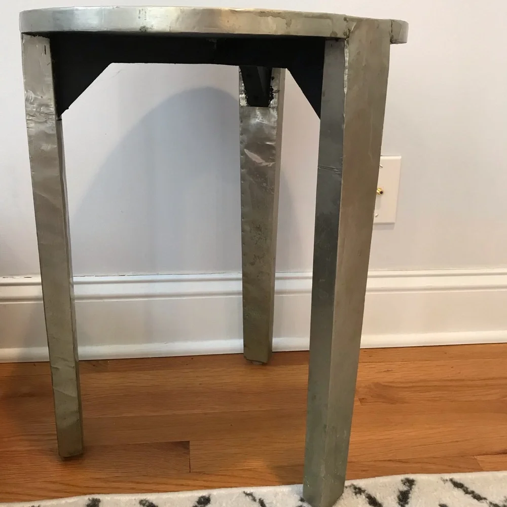 West Elm round table 20” tall